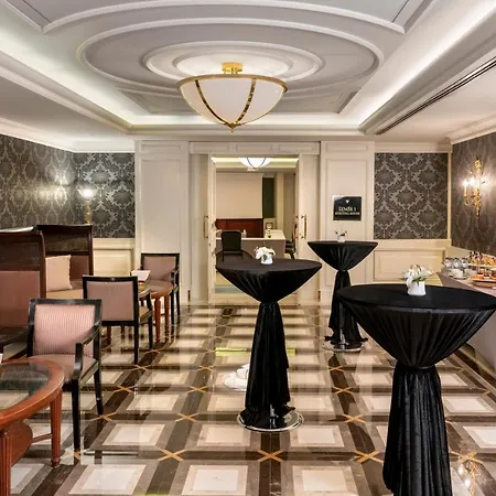Rixos Pera מלון 5*