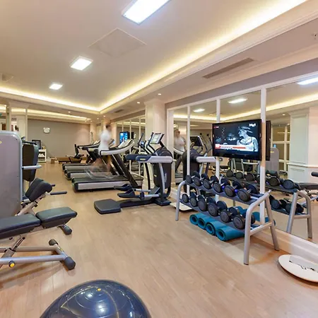Rixos Pera מלון 5*