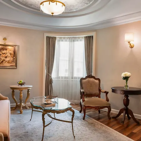 Rixos Pera מלון 5*