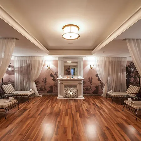 Rixos Pera - Nickelodeon Play Access 酒店 5*
