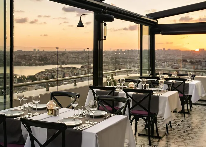 Rixos Pera מלון 5*